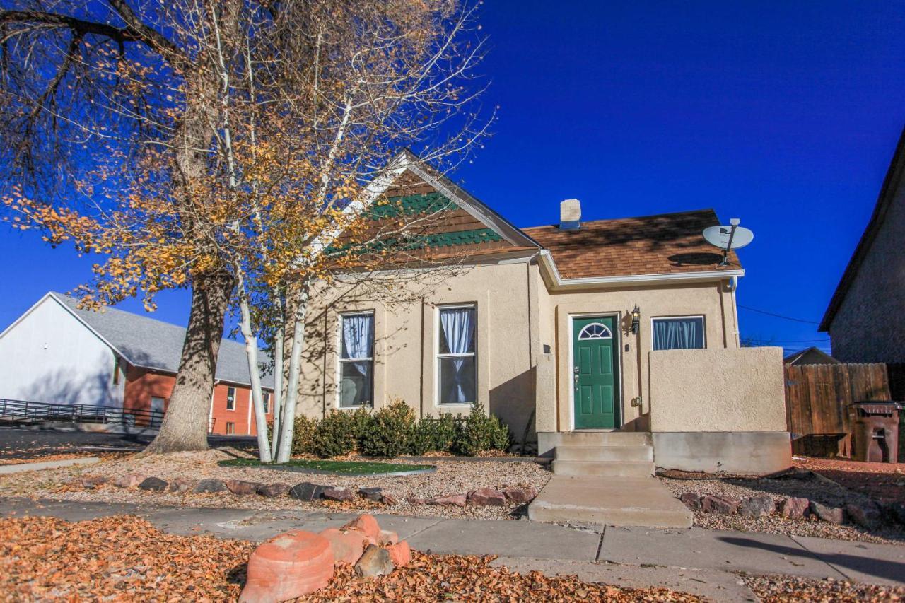 Downtown Home With Grill 5 Mi To Garden Of The Gods Colorado Springs Exterior photo